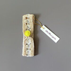 Unique crochet bracelet, Handmade button bracelet